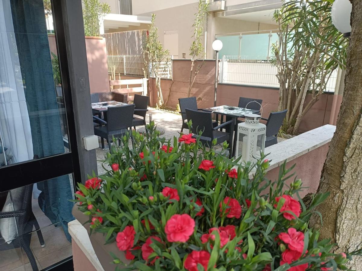 Hotel La Torre Cervia Exterior foto